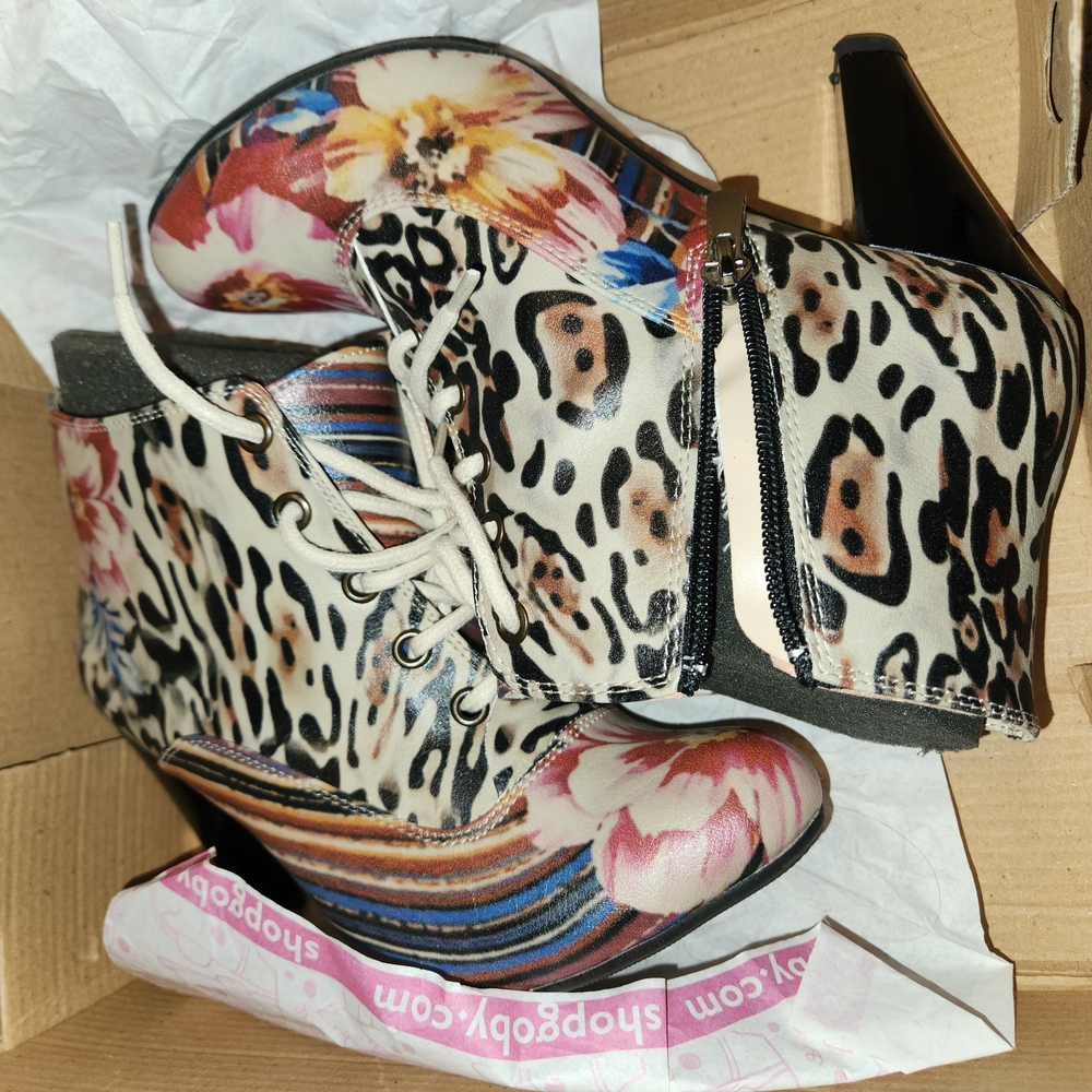 Black and White Ankle Boots with Leopard Print - Picture 2 of 6